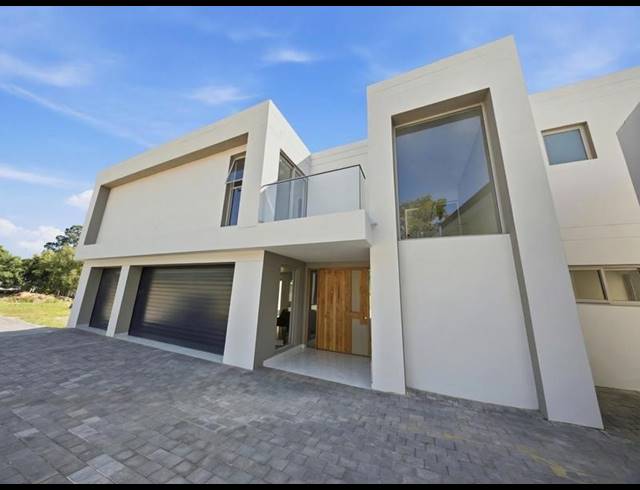 4 BEDROOM CLUSTER FOR SALE IN MORNINGSIDE